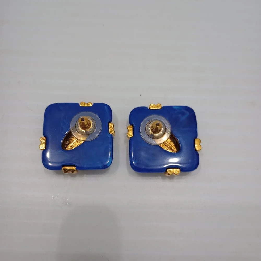 VTG Avon Convertible Colors Blue Enamel Gold Tone Statement Pierced Earring 1992